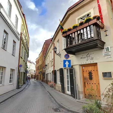 Bright And Homey Old Town *